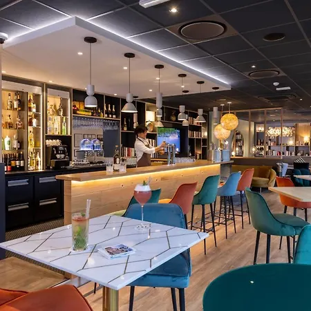 Hotel Padja & 4*