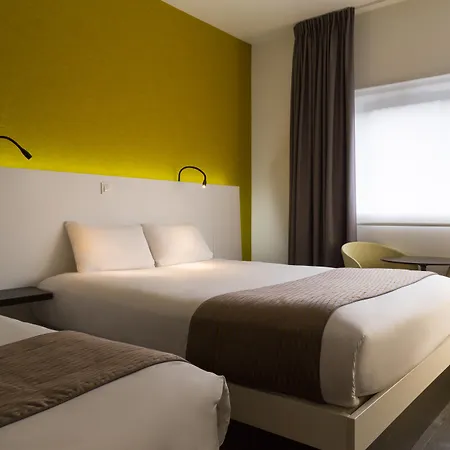 Hotel Padja & 4*
